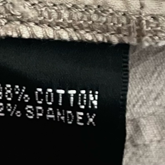 Company Ellen Tracy Beige Straight-Leg
Stretch Cotton Pants Sz 6 - Picture 4 of 5